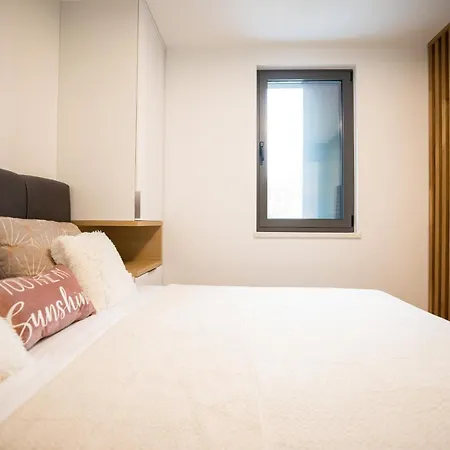 Sopic Luxury With Private Whirlpool זאדאר
