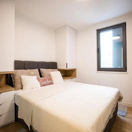 Sopic Luxury With Private Whirlpool Apartman Zadar