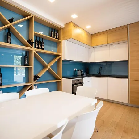 Sopic Luxury With Private Whirlpool Apartment *